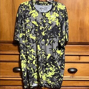 Nike Pro Men's Short Sleeve Shirt - Black and Yellow